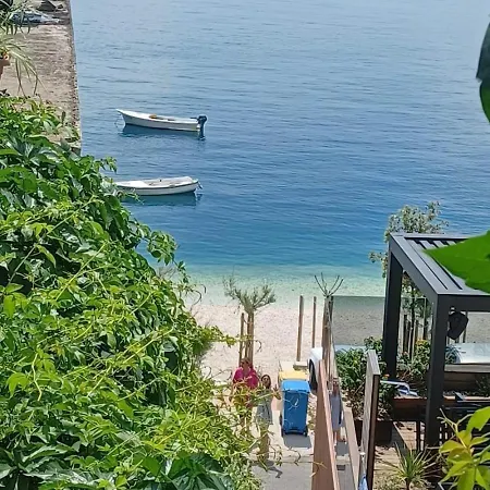 By The Sea - 23612 * 오미스